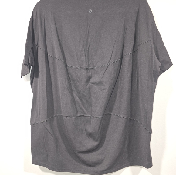 Lululemon Back in Action Short Sleeve Shirt Black Size 10 / 12 Excellent EUC L3 - Picture 3 of 5